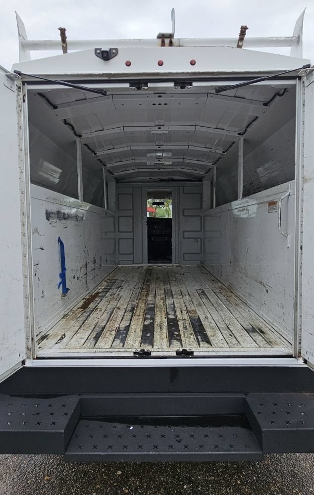 Used 2023 Chevrolet Express 3500 w/ Power Convenience Package RWD image 11