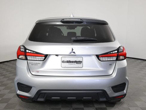 Used 2021 Mitsubishi Outlander Sport SE AWD/4WD image 3