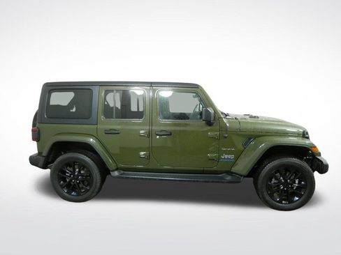 Used 2023 Jeep Wrangler Unlimited Sahara w/ Cold Weather Group AWD/4WD image 2