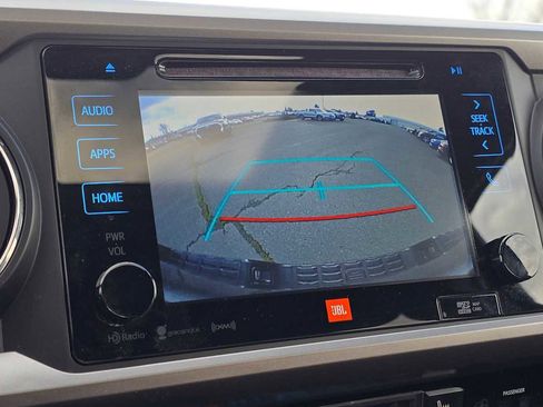 Certified 2016 Toyota Tacoma Limited image 34