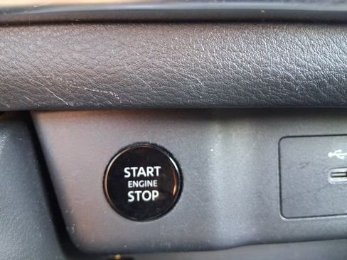 Used 2025 Nissan Rogue SV image 26