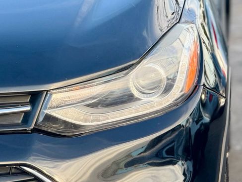 Used 2018 Chevrolet Trax Premier w/ Midnight Edition image 25