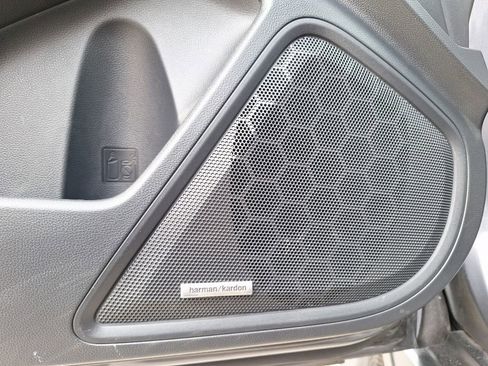 Certified 2022 Subaru Outback Touring XT image 24