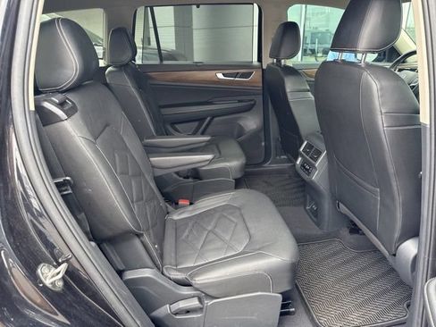 Used 2024 Volkswagen Atlas SE AWD/4WD image 7