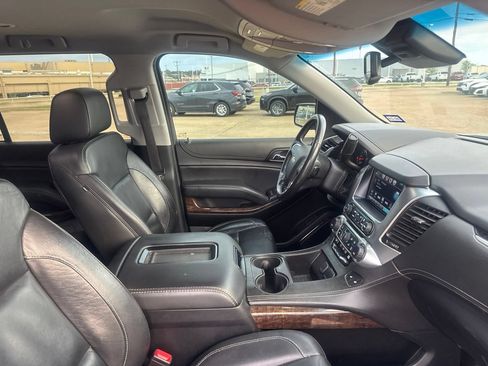 Used 2020 Chevrolet Suburban LT w/ Texas Edition Package RWD image 30