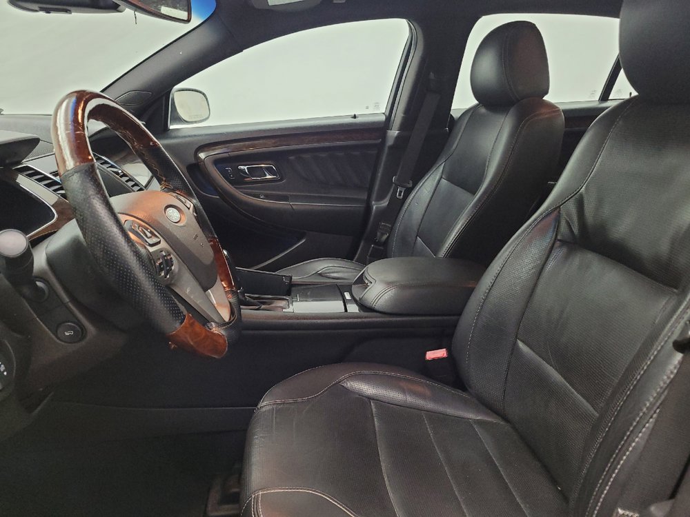Used 2019 Ford Taurus Limited FWD image 17