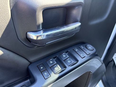 Used 2018 Chevrolet Silverado 1500 LT w/ All Star Edition image 40