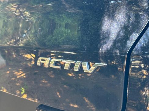 Used 2021 Chevrolet TrailBlazer ACTIV w/ Technology Package FWD image 6