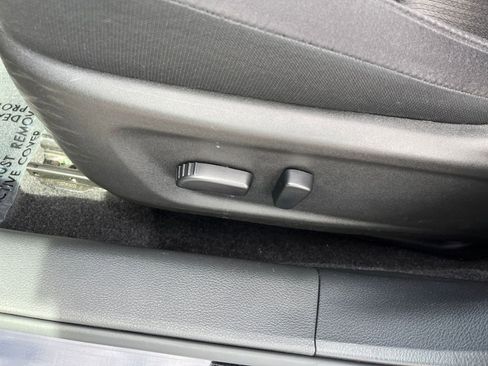 Used 2025 Nissan Altima 2.5 SV FWD image 22