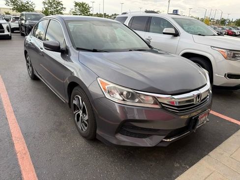 Used 2017 Honda Accord LX image 3