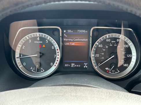 Used 2019 Nissan Titan SV w/ SV Convenience Package AWD/4WD image 35