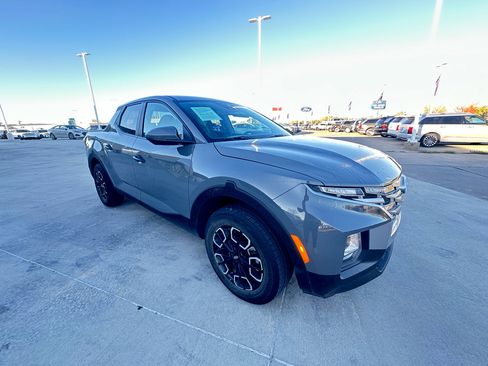 Used 2023 Hyundai Santa Cruz SE image 10