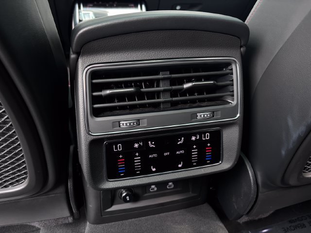 Used 2025 Audi RS Q8 performance AWD/4WD image 23