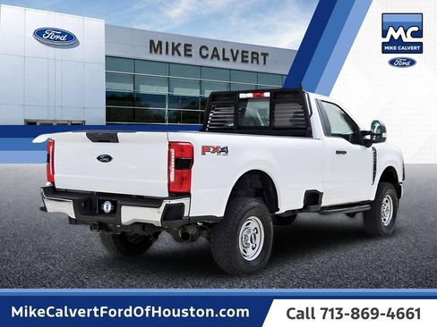 Used 2023 Ford F250 XL w/ 360-Degree Camera Package AWD/4WD image 4