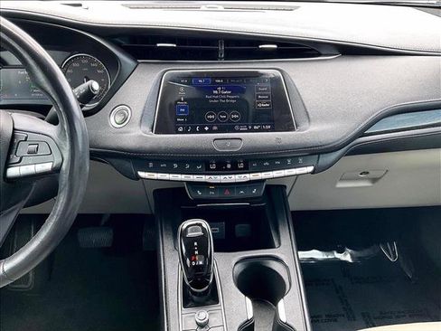 Used 2021 Cadillac XT4 Premium Luxury w/ Cold Weather Package image 8