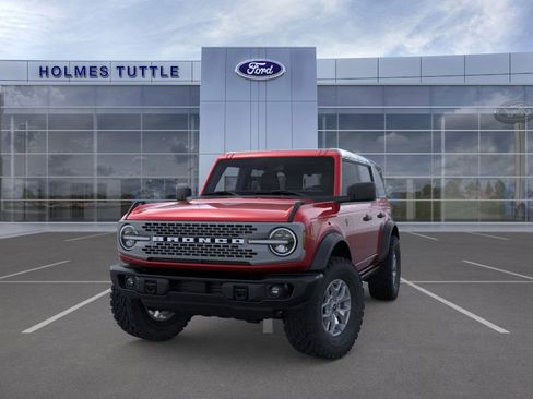 New 2025 Ford Bronco Badlands image 2