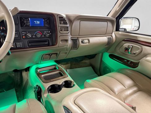Used 2000 Cadillac Escalade 4WD image 21