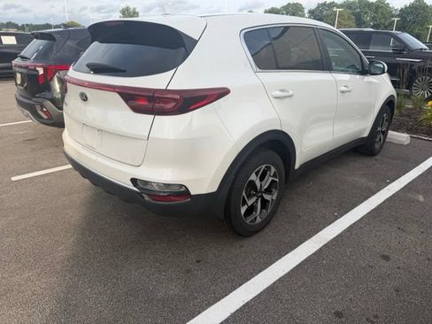 Certified 2022 Kia Sportage LX FWD image 3