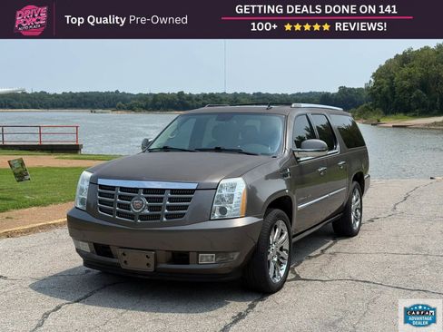 Used 2013 Cadillac Escalade ESV Luxury AWD/4WD image 1