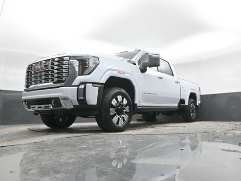 New 2026 GMC Sierra 2500 Denali w/ Denali Reserve Package image 36