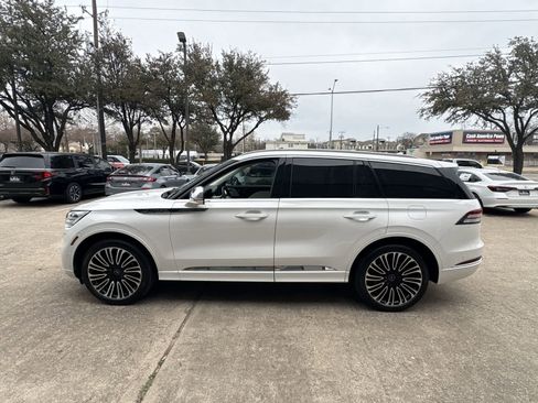 Used 2022 Lincoln Aviator Black Label w/ Dynamic Handling Package image 11