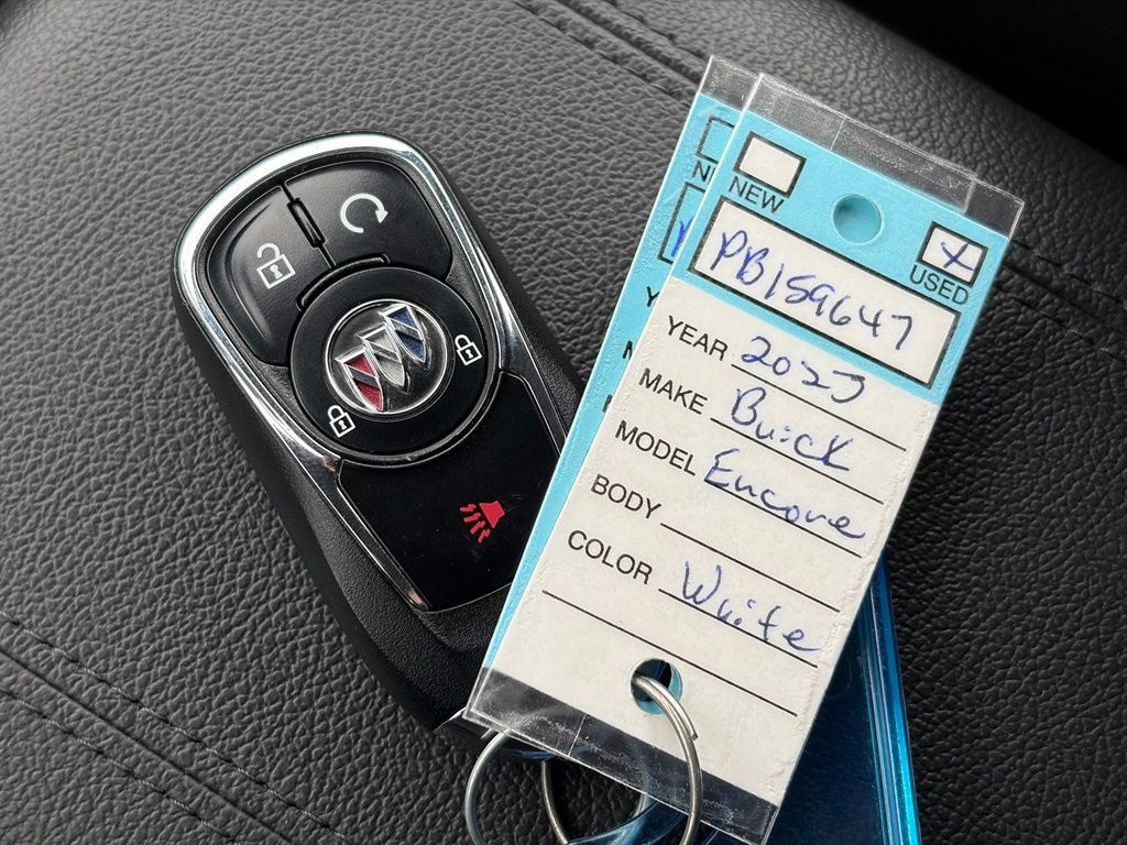 Used 2023 Buick Encore GX Select w/ Safety Package II AWD/4WD image 35