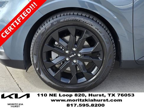 Certified 2023 Kia Carnival SX image 17