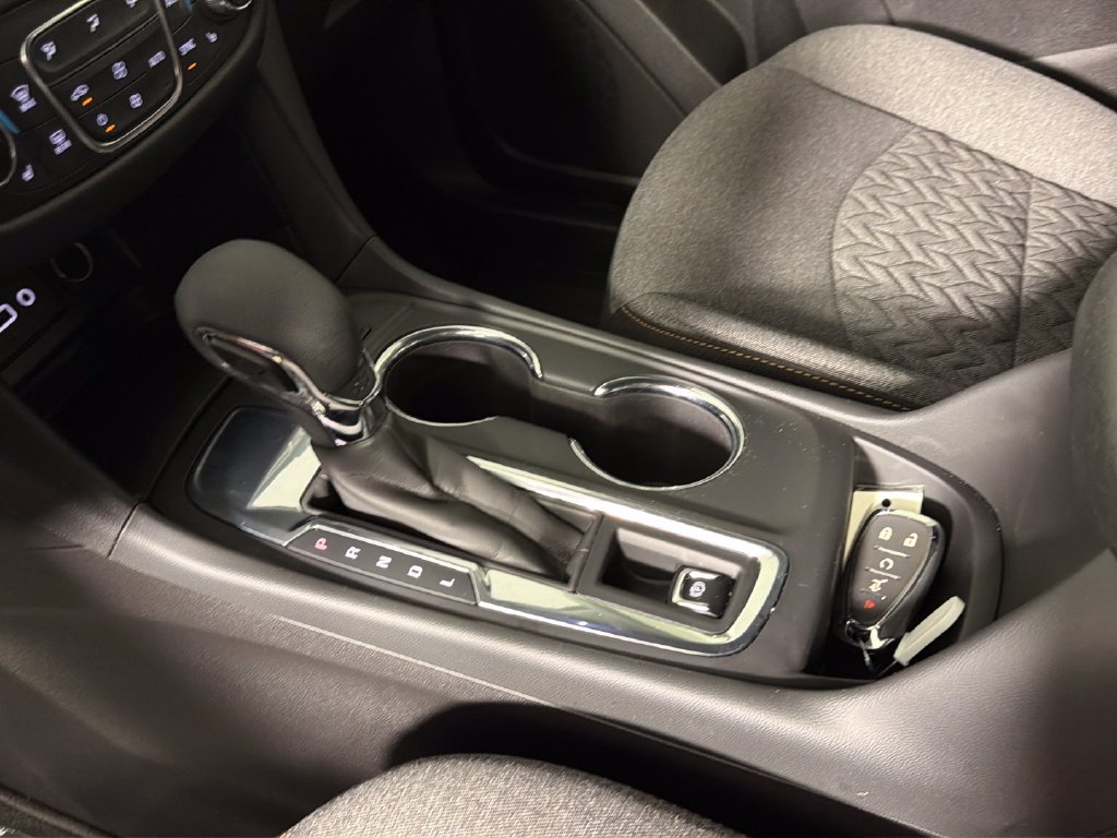Used 2024 Chevrolet Equinox LT FWD image 24