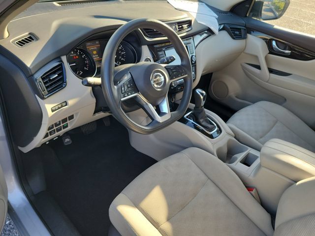 Used 2020 Nissan Rogue Sport SV AWD/4WD image 18