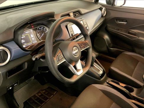 Used 2025 Nissan Versa SV FWD image 14