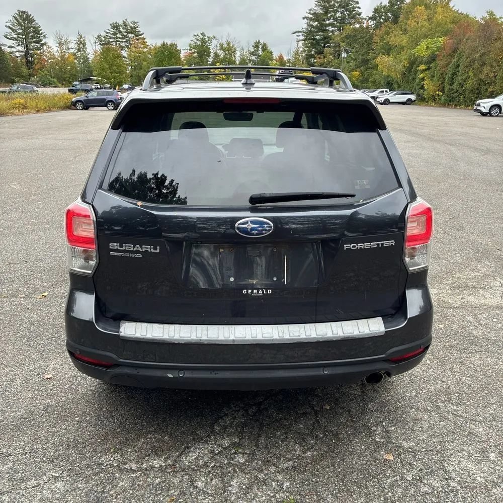 Used 2018 Subaru Forester 2.5i Touring AWD/4WD image 7