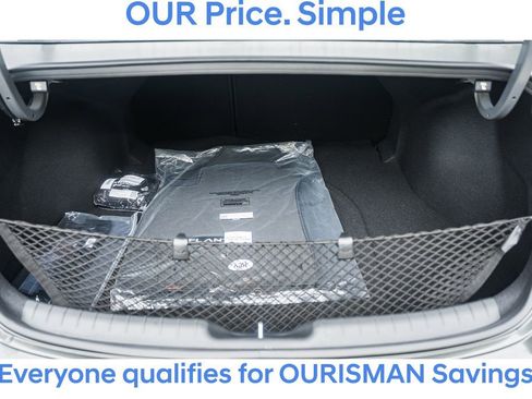 New 2025 Hyundai Elantra Limited image 9