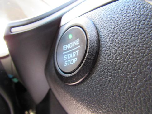 Used 2022 Ford Escape SE w/ SE Sport Appearance Package AWD/4WD image 15