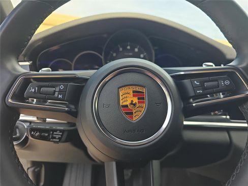 Used 2022 Porsche Panamera RWD image 21
