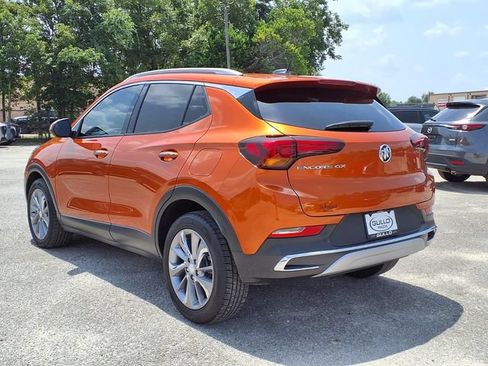 Used 2023 Buick Encore GX Essence w/ Experience Buick Package FWD image 8