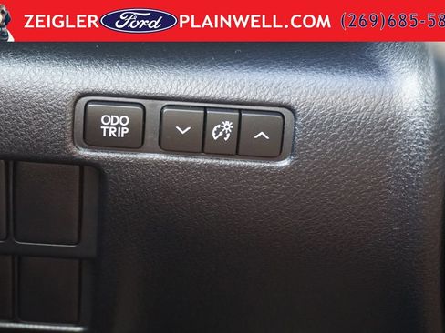 Used 2016 Lexus IS 350 AWD image 29