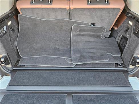 Used 2025 BMW X7 xDrive40i w/ Premium Package image 6