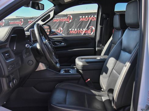Used 2023 Chevrolet Suburban Premier RWD image 18