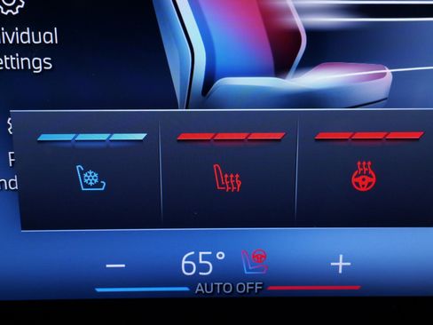 Used 2023 BMW 760i xDrive w/ Executive Package image 53