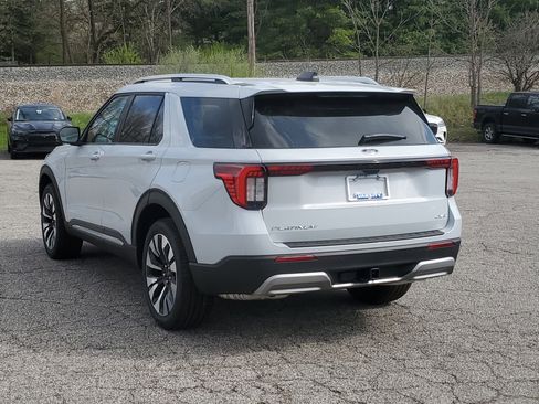 New 2026 Ford Explorer Platinum AWD/4WD image 3