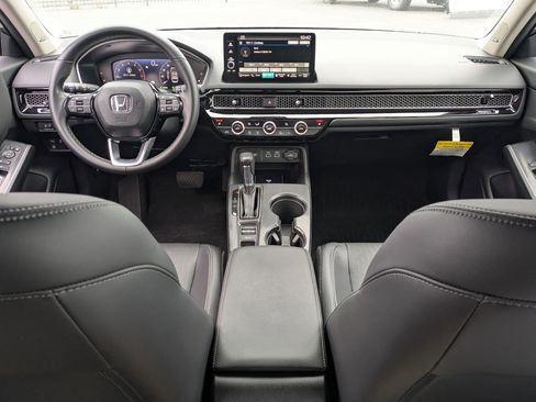 Used 2023 Honda Civic Touring image 32