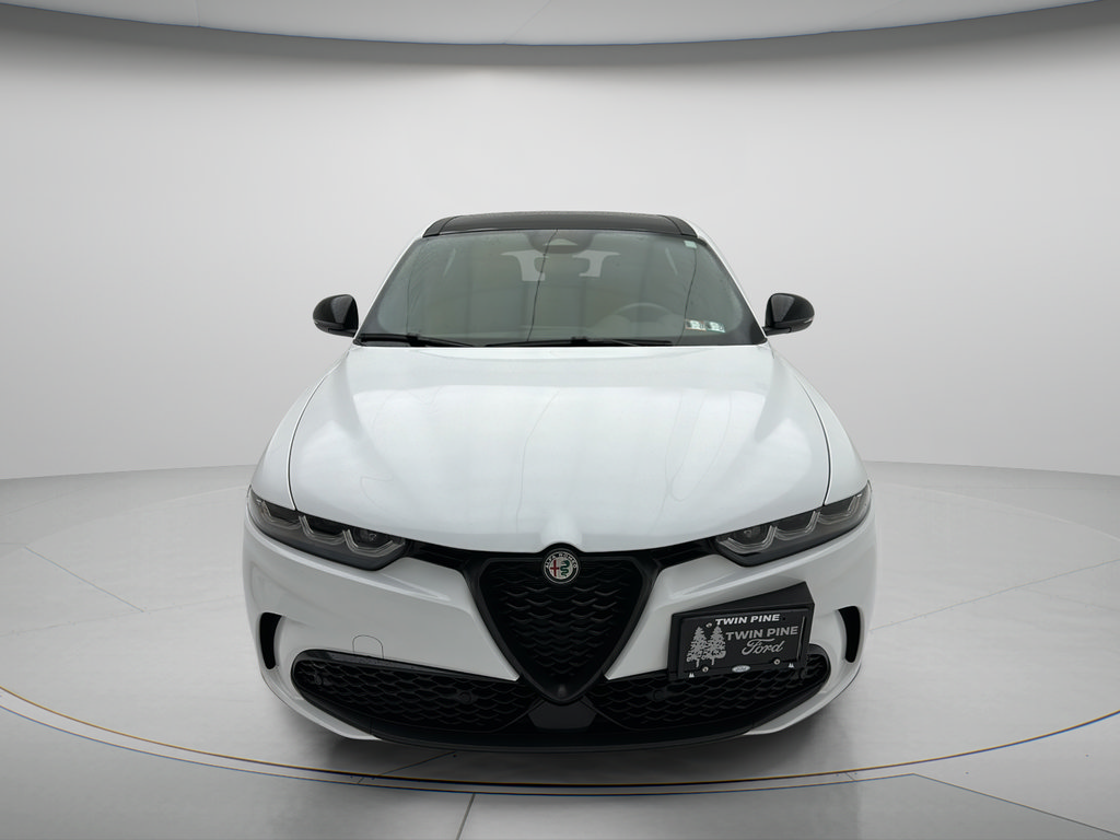 Used 2024 Alfa Romeo Tonale Veloce AWD/4WD image 2