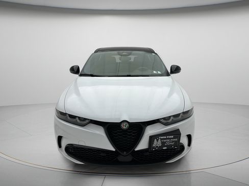 Used 2024 Alfa Romeo Tonale Veloce AWD/4WD image 2