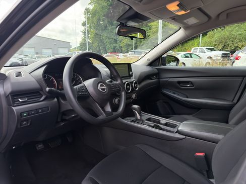 Certified 2025 Nissan Sentra S FWD image 10