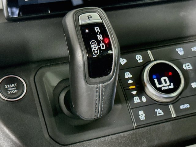 Certified 2024 Land Rover Defender 110 S AWD/4WD image 19