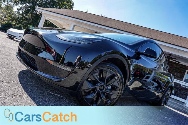 Used 2025 Tesla Model Y Long Range RWD image 3