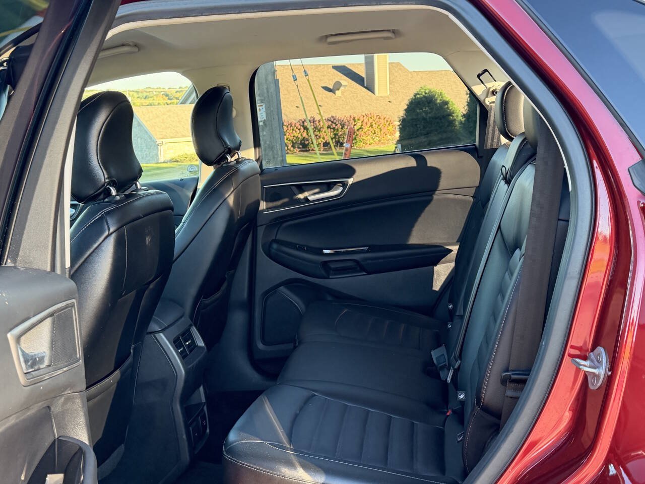 Used 2016 Ford Edge SEL w/ Equipment Group 201A AWD/4WD image 24