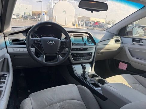 Used 2016 Hyundai Sonata SE FWD image 5