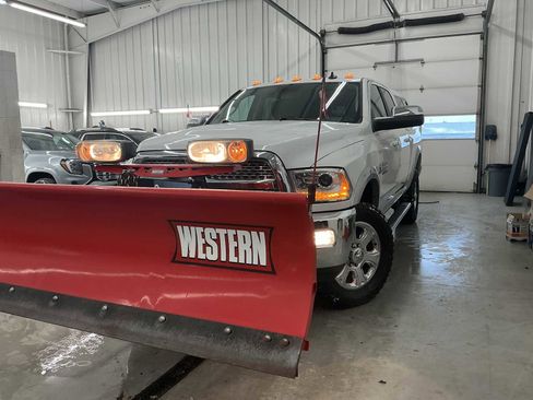 Used 2014 RAM 2500 Laramie image 3