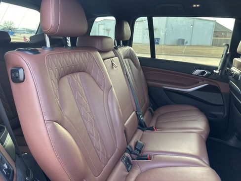 Used 2023 BMW X7 xDrive40i w/ M Sport Package image 44
